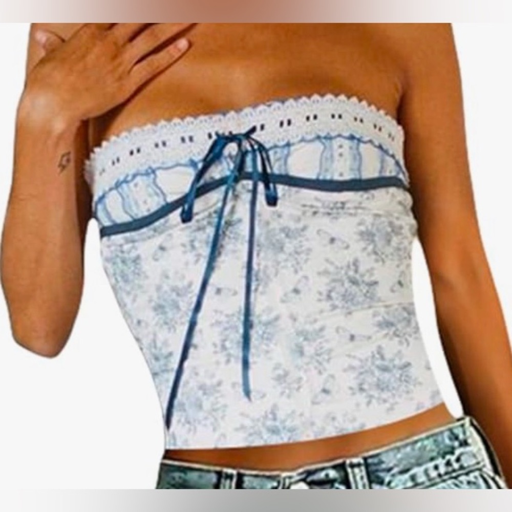 Blue floral crop top
